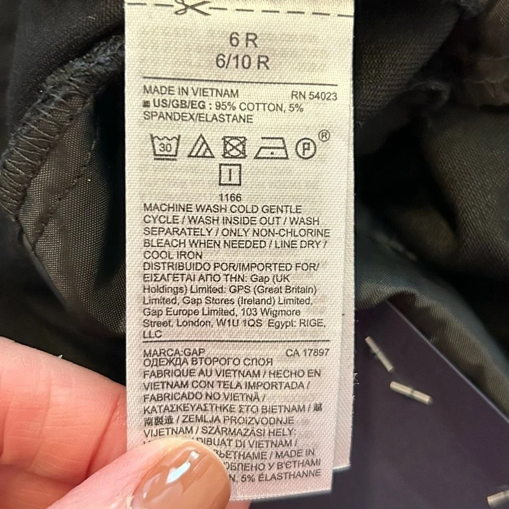 NEW GAP Slim City Bi-Stretch Cropped Dress Pant Women’s SZ 6 in Black Solid - Picture 6 of 7